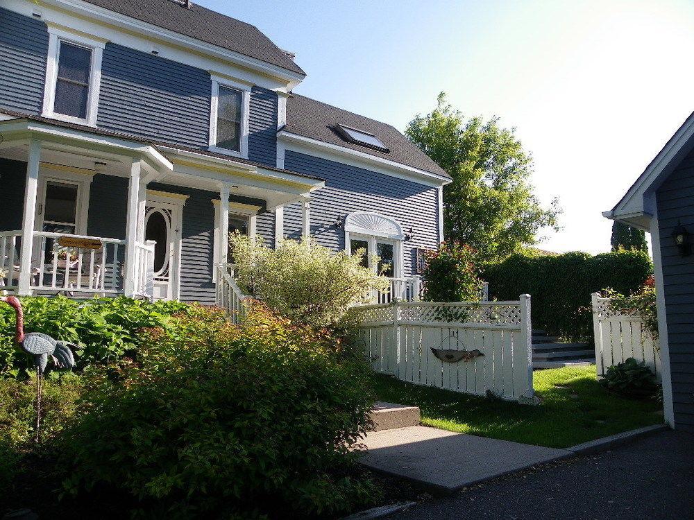 The Colonel'S In Bed And Breakfast Fredericton Exterior photo